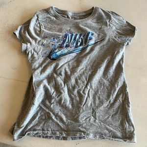 Girls Nike T shirt